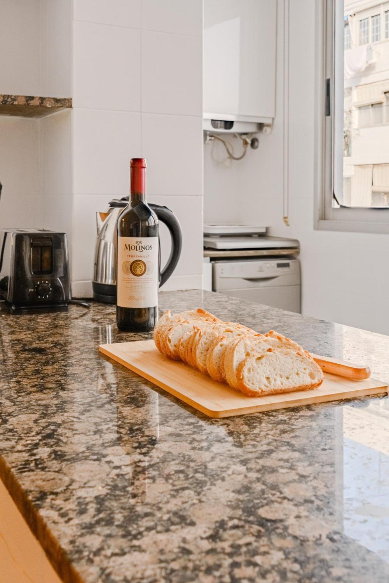 Cabanal House - 10 Min To Ocean , Fastwifi , Smarttv, Ac Appartement Valencia